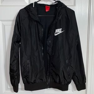 NIKE Men windbreaker. Size M